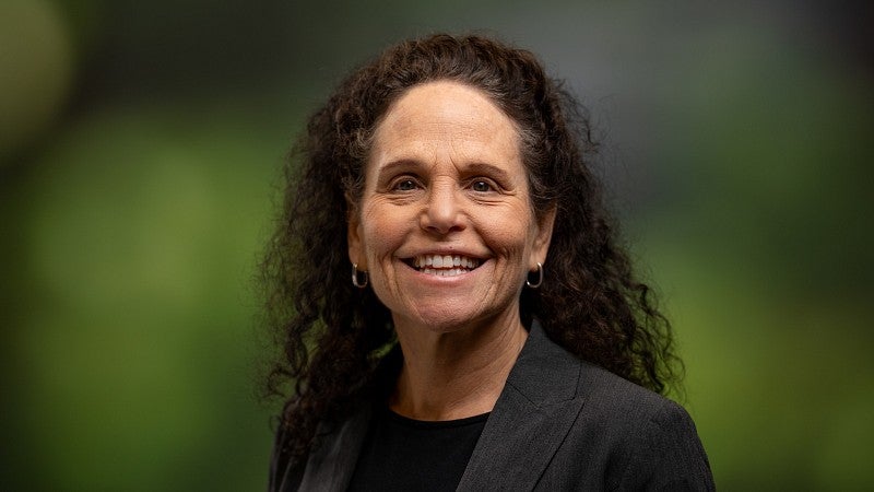 Dana Beegun Headshot